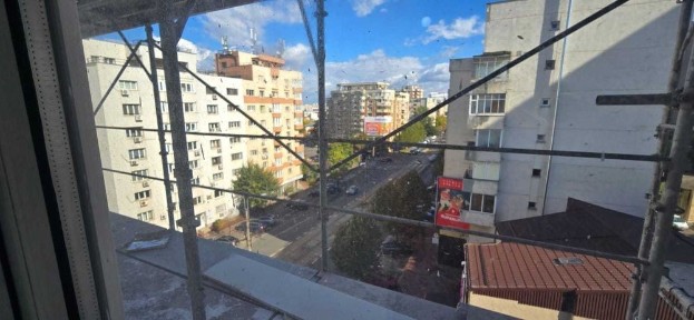 Particular, vand garsonieră spațioasă 42 mp - Calea Călărași