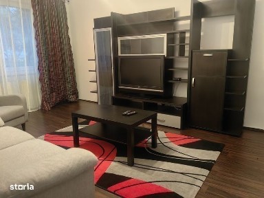 Apartament cu 3 camere de închiriat