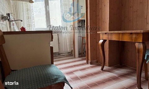 Apartament 2 camere decomandat, zona centrala Muzeu, Piatra Neamt