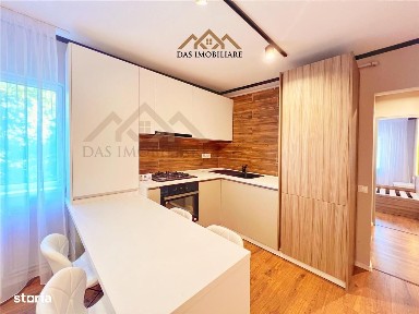 Apartament 3 camere, etaj 1, zona centrala