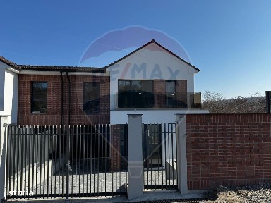 Vând Casă, in Borhanci