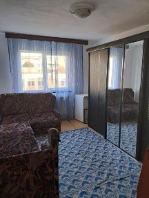 De inchiriat, 3 camere, Filiasi