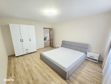 Dau în chirie casă duplex în Sânmartin