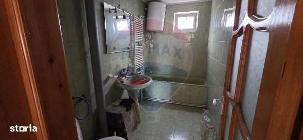 Casă / Vilă cu 5 camere de vânzare în zona Obor