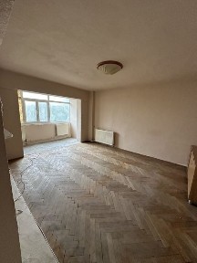 Vand apartament 4 camere zona Episcopiei!
