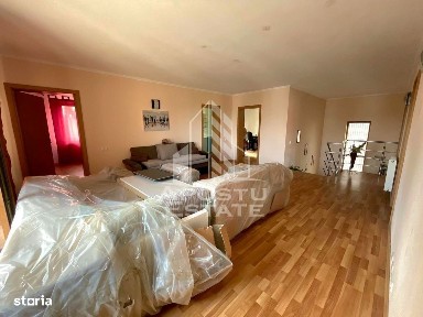 Casa individuala cu 7 camere,3 bai si garaj, P+1, zona Aradului
