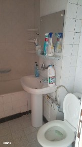 Vând apartament cu 3 camere, Mioveni