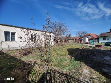 Casa de vanzare in Simeria, teren 600mp