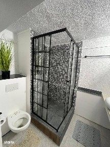 De vanzare spatiu comercial suprafata de 198mp Pret 172.000e