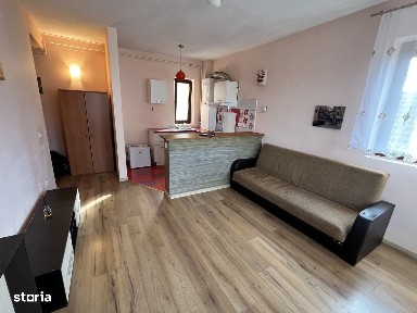 INCHIRIEZ apartament 2 camere decomandat, zona Strand