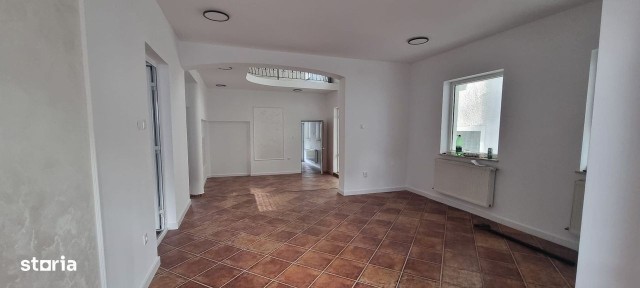 Inchiriez vila in Pitesti, pretabila clinica medicala, gradinita,after