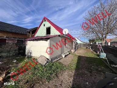 Casă de vânzare în Ozun, pe strada Podului!