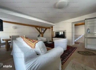 Apartament cu 3 camere in casa, decomandat - zona Centru Istoric