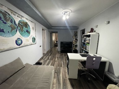 Apartament 4 camere, 2 bai, boxa sub balcon