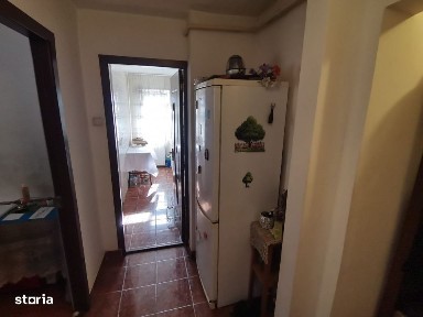 Apartament 3 camere semidecomandat, 1 baie, Darmanesti