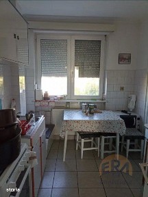 Apartament 3 camere,Decebal, Str. Bulevardul Dacia