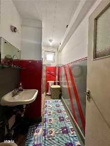 RECO Apartament 3 camere etaj intermediar zona Rogerius str. Transilva
