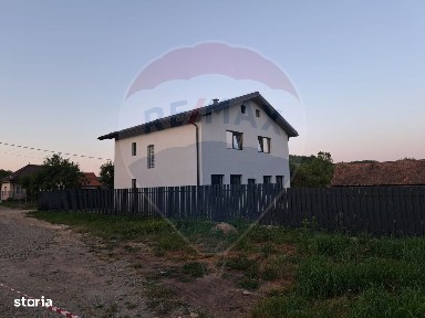Casă individuala cu 5 camere, Sânpaul, semifinisata