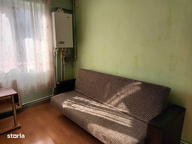 Inchiriez camera de camin