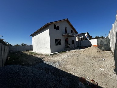 Vilă la cheie in Lumina teren 400mp Zonă Rezidentiala