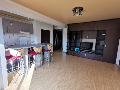 Proprietar vând apartament cu 2 camere +garaj,Florești,str Stejarului