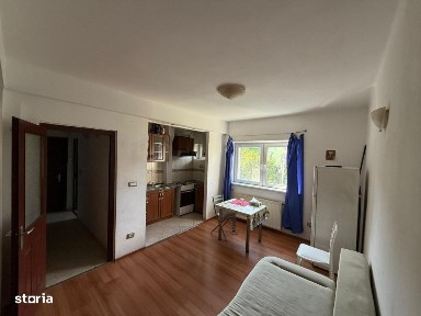 Apartament 2 camere, open space, etaj 2 din 3, zona Rozelor