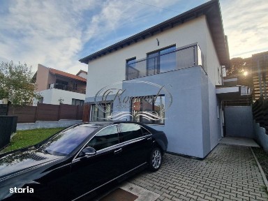 Casa de tip duplex la cheie pe strada Campului