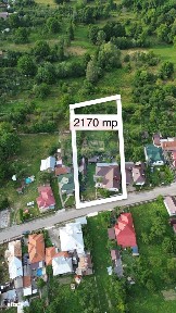 Casă de vânzare in Leresti - la baza muntelui Iezer.