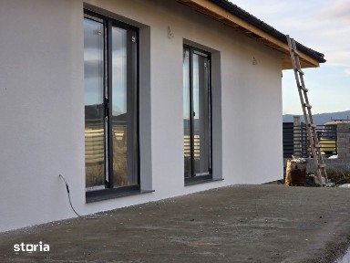 Casa individuala cu 4 camere, nivel parter, teren 550mp