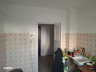Vand apartament 2 camere Oradea
