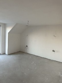 Casa Aeroport /Toate Utilitatile/Strada Principala