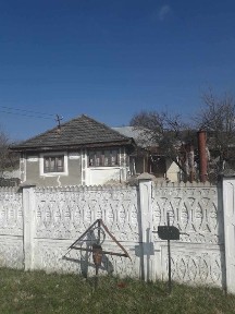 Casa de vanzare 10.132 mp + teren separat 1.600 mp