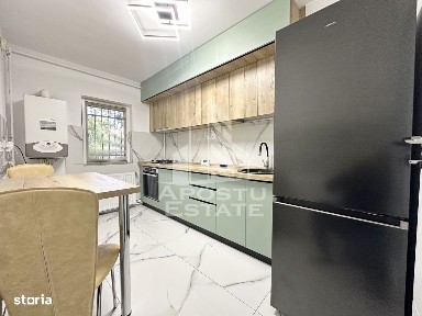 Apartament cu 3 camere decomandat, la parter in zona Girocului.