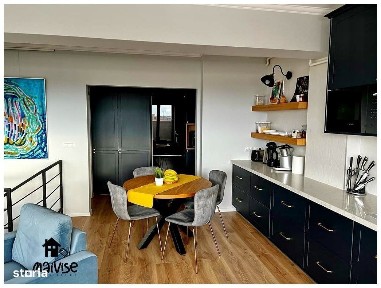 Penthouse, Maurer Residence Tractorul