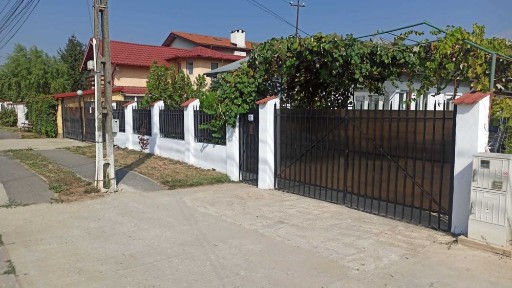 Casă de închiriat!