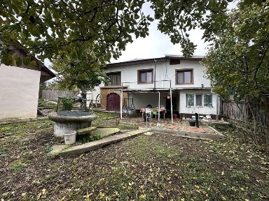 Vând casă,zonă centrală sau schimb cu apartament