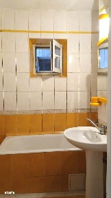 Apartament luminos cu 2 camere, decomandat, Etaj 1/4, Micro 17, Galați