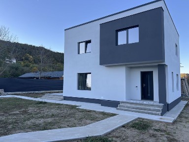 Vând Vilă P+1 Maracieni