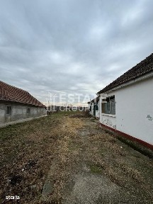 Teren cu casa demolabila in Sanandrei