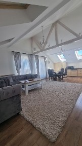 Apartament 3 camere, 2 bai, curte proprie