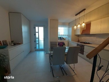 casa insiruita de vanzare, zona Centru