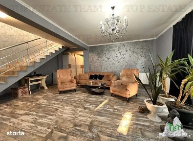 Vila moderna + casa renovata cu 2 apartamente si teren generos - Pal