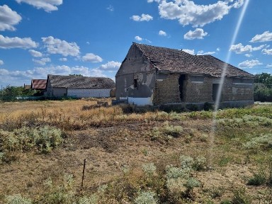 Proprietate [casă]de vânzare.