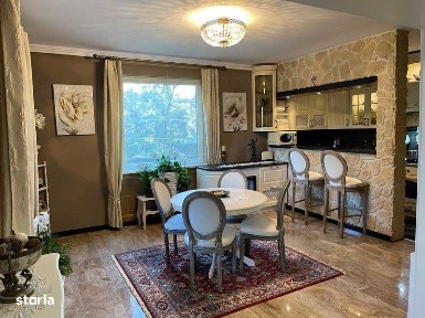 Casa in Tg Secuiesc, pretabil pt locuit,birouri,cabinete medicale,etc.