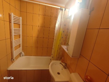 Garsoniera 28 mp, etaj 2, zona Sarmas