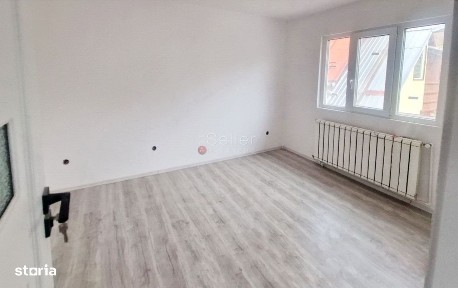 Aproape De Castelul Cantacuzino