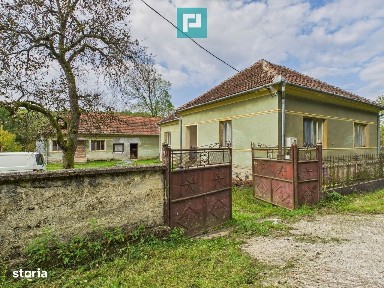 Casă cu teren generos Vărădia de Mureș - Stejar