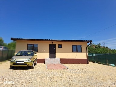 Vând casă parter în Teliucu Inferior, la 6km de Hunedoara, teren 555mp