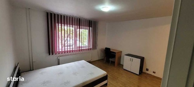 Inchiriez apartament 3 camere C. Sagului