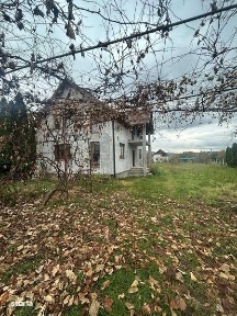 Casa cu teren generos